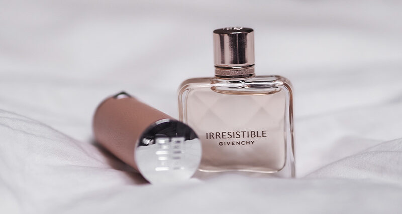 Los mejores perfumes Givenchy para mujer ante los que es imposible  resistirse ✓ | Blog Druni